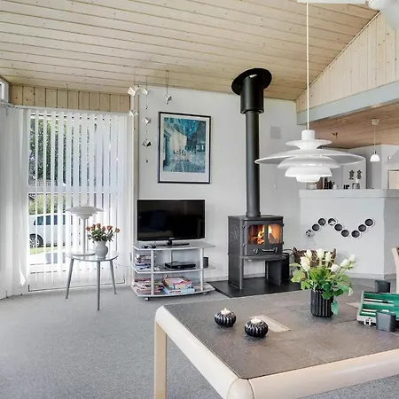 Beautiful In With Sauna, Wifi And 4 Bedrooms Feriehus *