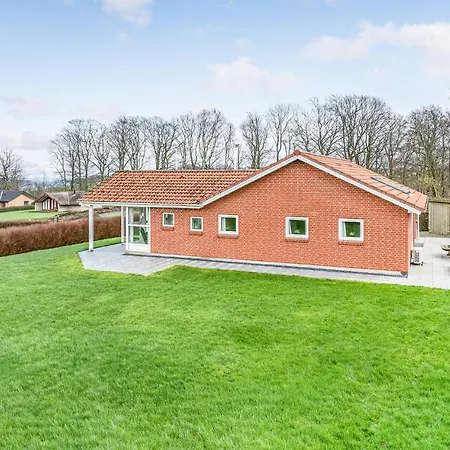 Feriehus Beautiful In With Sauna, Wifi And 4 Bedrooms Hejls